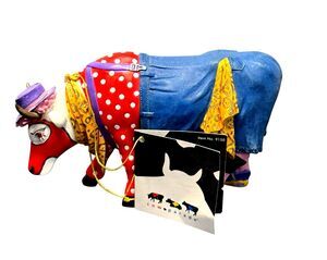 COW PARADE "BULL FIGHT'N BOSSIE" by SUSAN AUSTIN & MAY BENTLEY